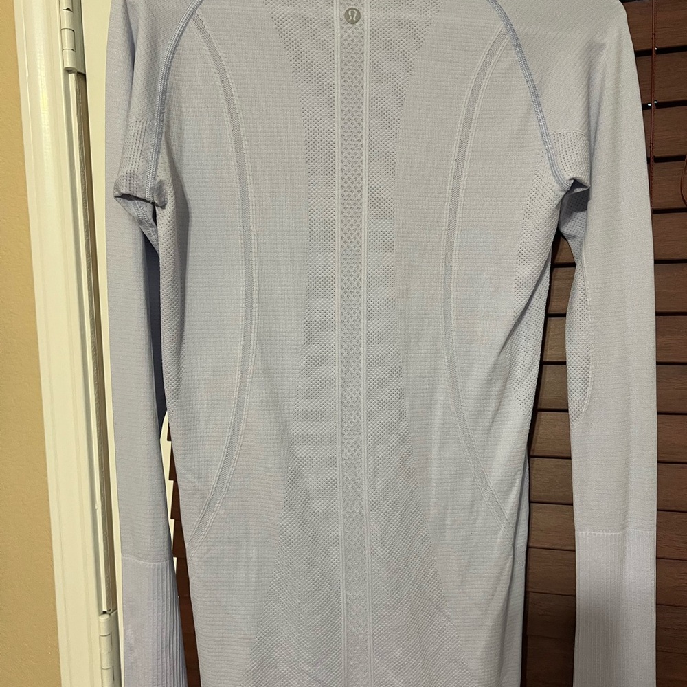 lululemon Women’s Long Sleeve Crewneck Performance Top - Lilac - Picture 5 of 6